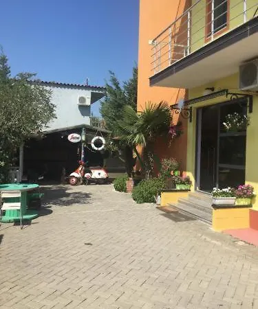 Princ * Velipoje